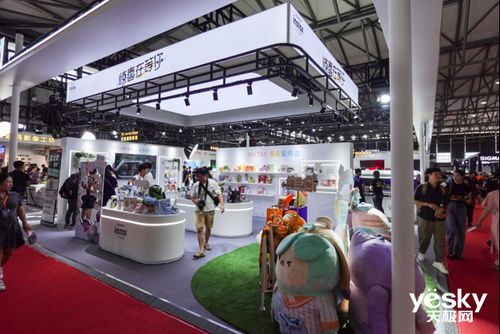 富士instax精彩亮相第24届上海国际摄影器材和数码影像展览会 引领即时影像的数字创意新浪潮